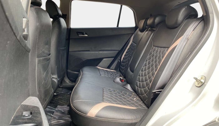 2017 Hyundai Creta SX PLUS AT 1.6 PETROL, Petrol, Automatic, 30,366 km, Right Side Rear Door Cabin