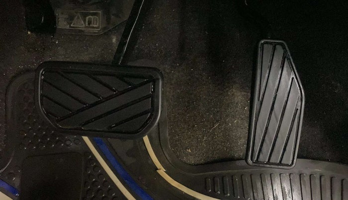 2021 Maruti IGNIS ZETA 1.2 AMT, Petrol, Automatic, 7,743 km, Pedals