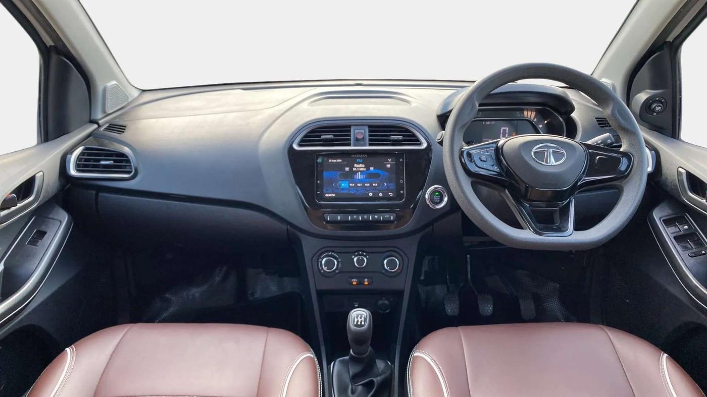 2023 Tata TIAGO NRG XZ MT, Petrol, Manual, 10,511 km, Dashboard