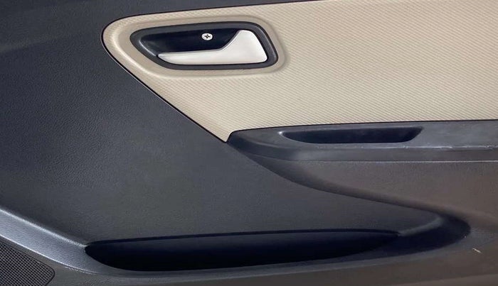 2019 Maruti Alto LXI, Petrol, Manual, 39,085 km, Driver Side Adjustment Panel