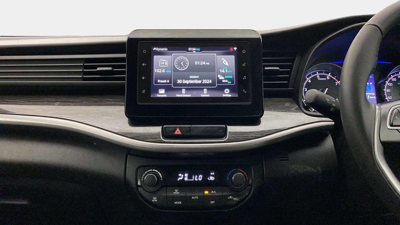 2022 Maruti XL6 ALPHA MT, Petrol, Manual, 9,607 km, Air Conditioner