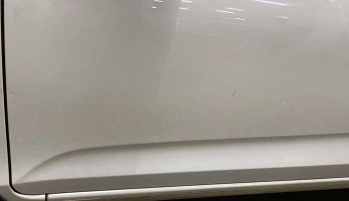 2021 Honda Amaze 1.2L I-VTEC V, Petrol, Manual, 38,336 km, Front passenger door - Minor scratches