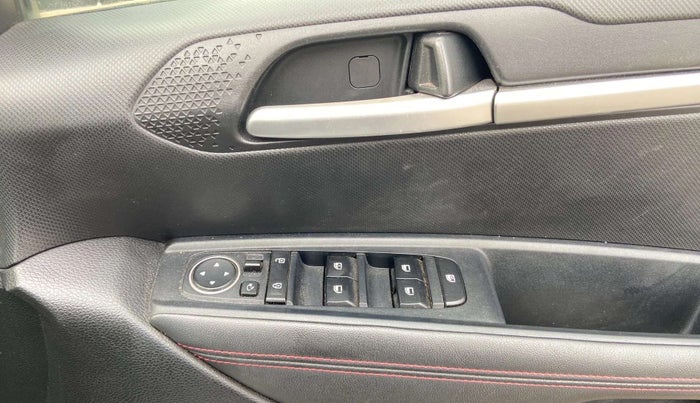 2020 KIA SONET GTX PLUS 1.0 DCT, Petrol, Automatic, 30,535 km, Driver Side Door Panels Control