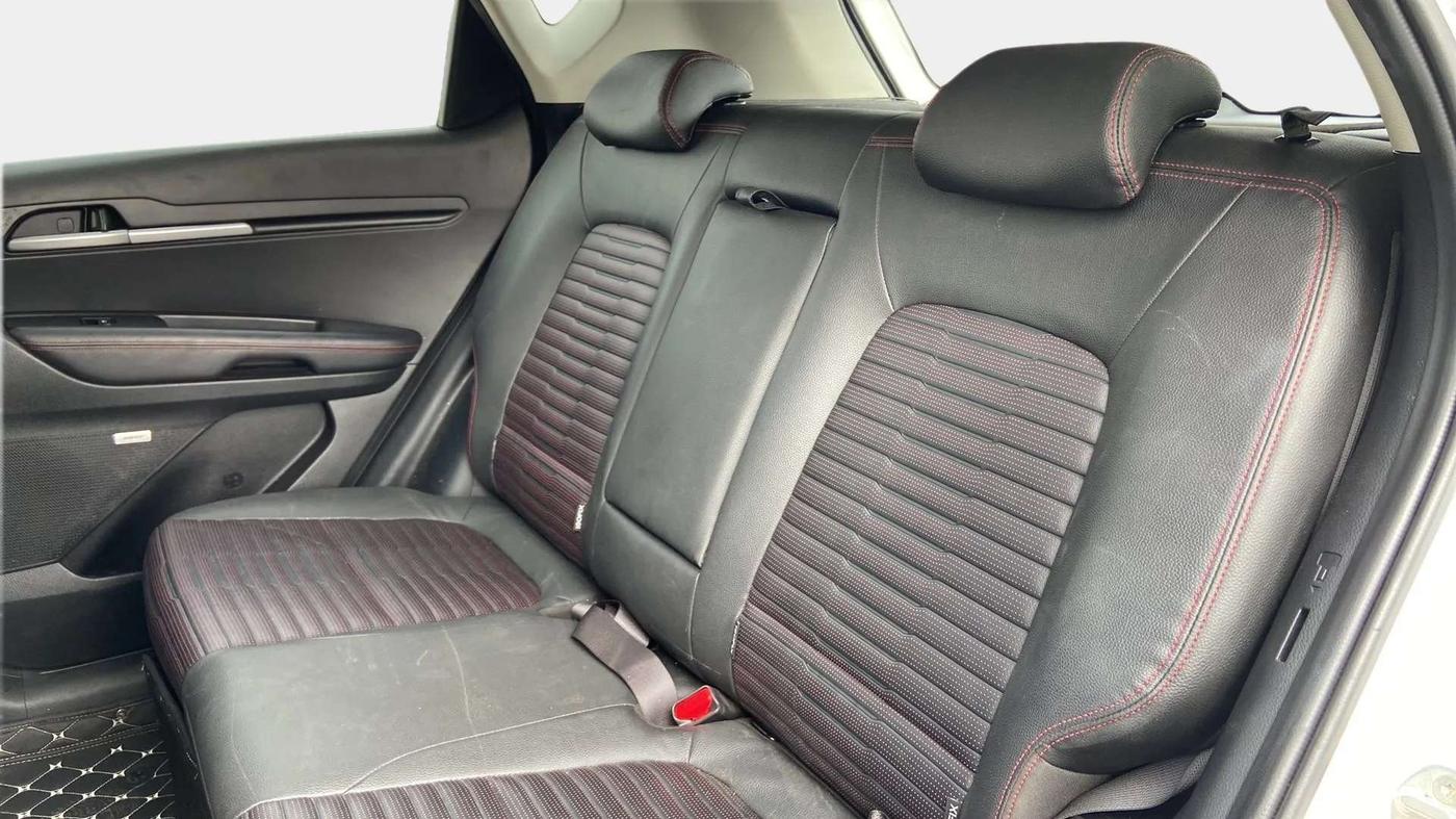 2020 KIA SONET GTX PLUS 1.0 DCT, Petrol, Automatic, 30,535 km, Right Side Rear Door Cabin