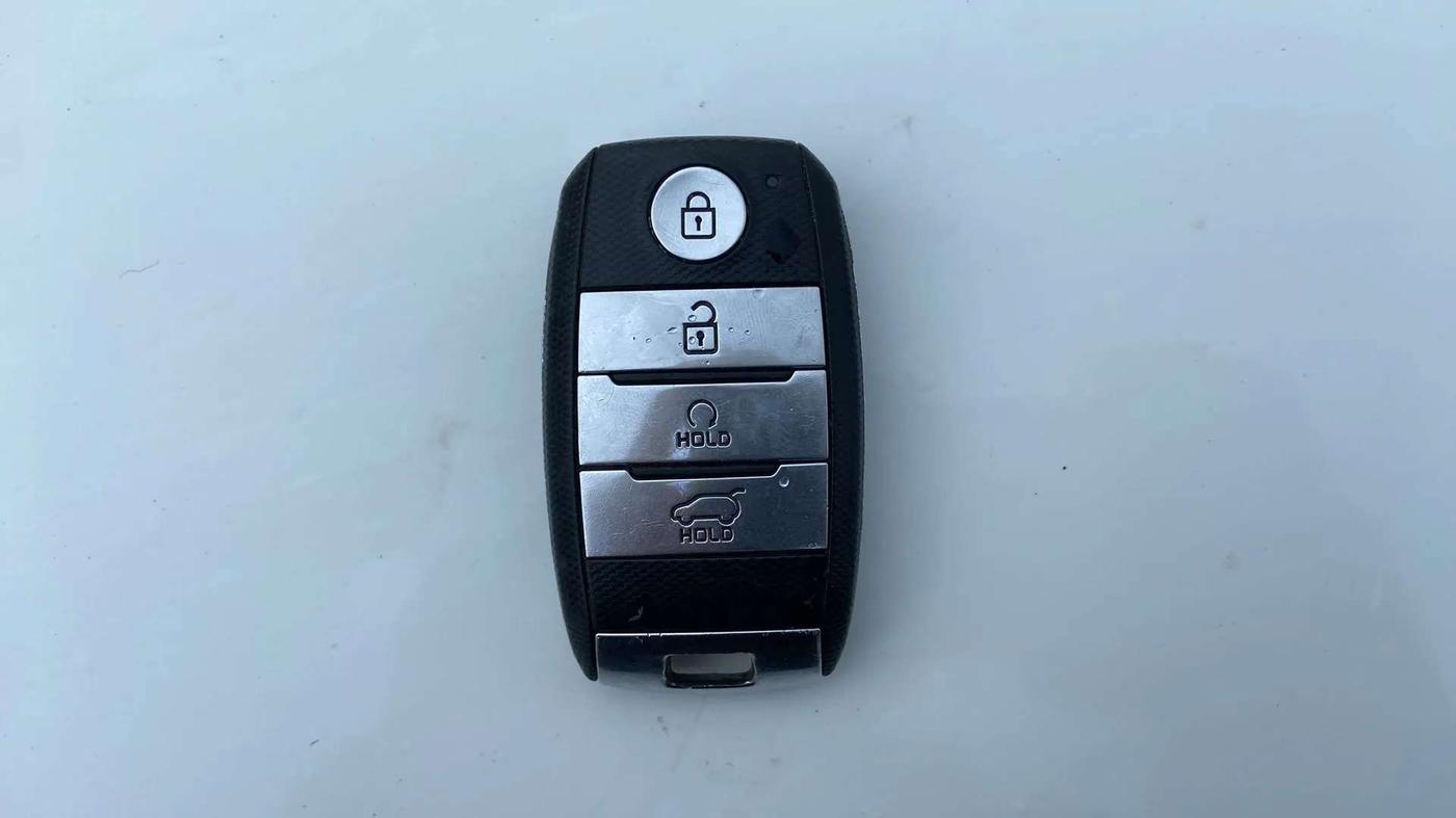 2020 KIA SONET GTX PLUS 1.0 DCT, Petrol, Automatic, 30,535 km, Key Close Up