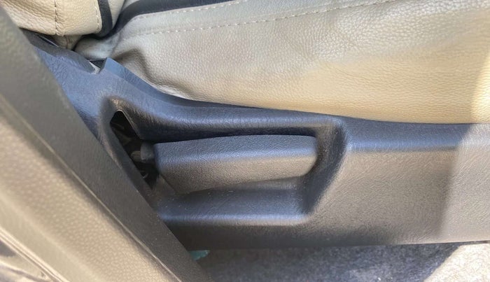 2020 Maruti Alto LXI, Petrol, Manual, 29,115 km, Driver Side Adjustment Panel