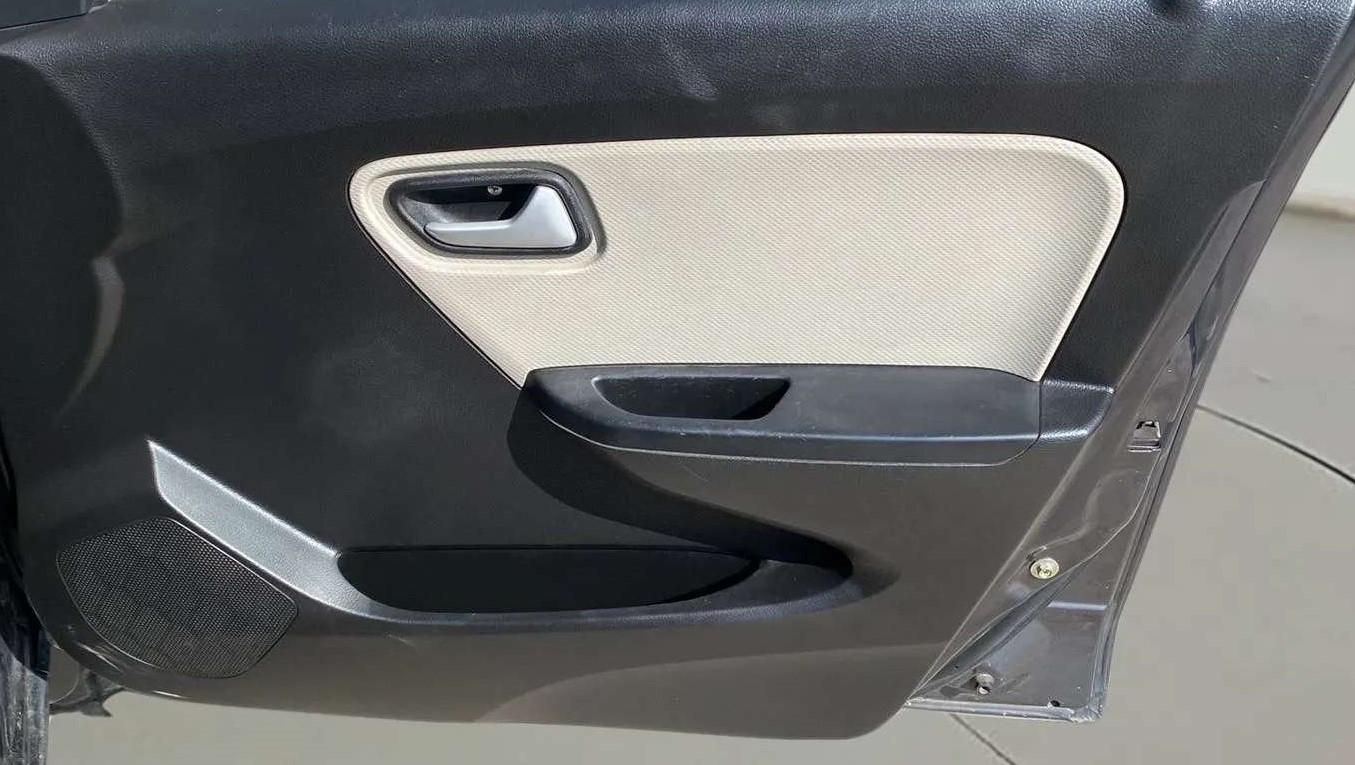 2020 Maruti Alto LXI, Petrol, Manual, 29,115 km, Driver Side Door Panels Control