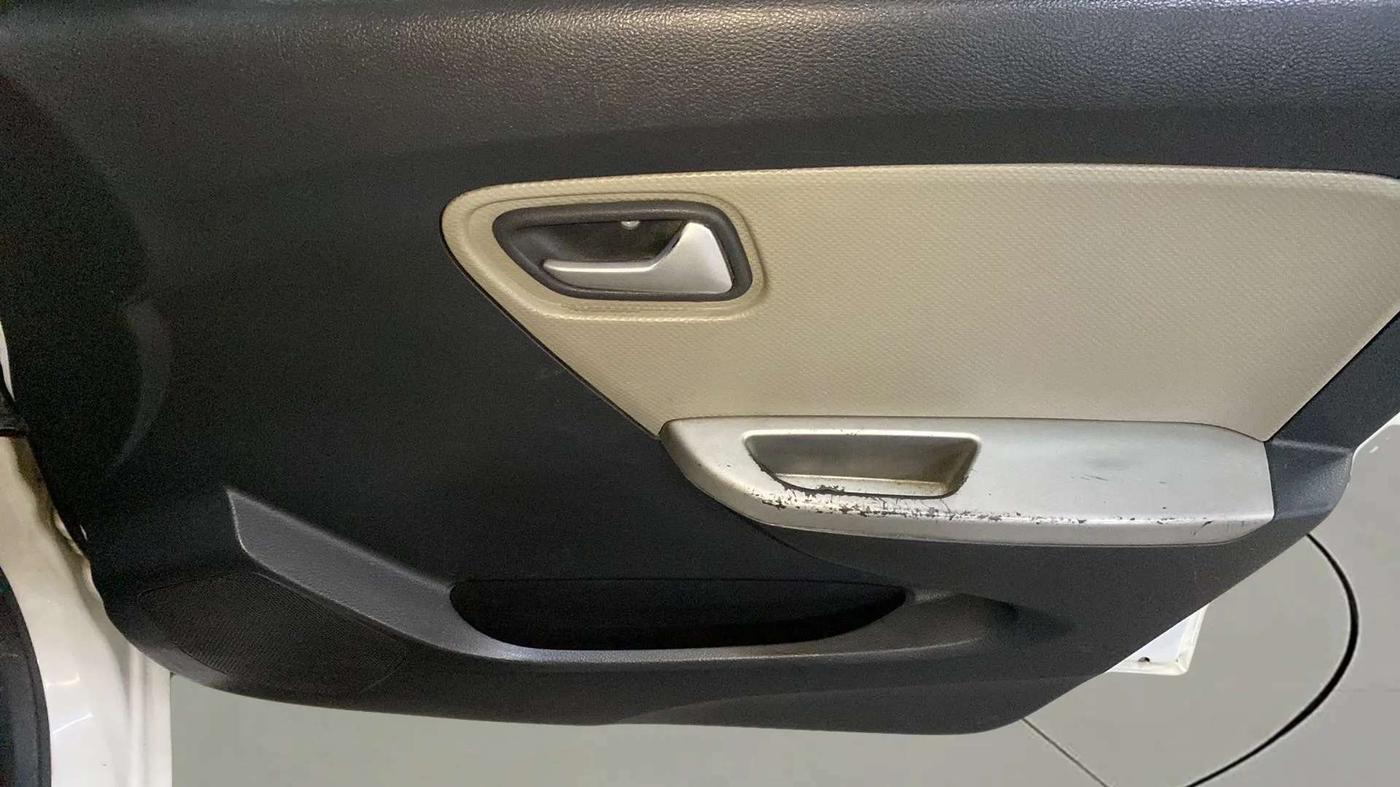 2017 Maruti Alto K10 VXI, Petrol, Manual, 98,968 km, Driver Side Door Panels Control