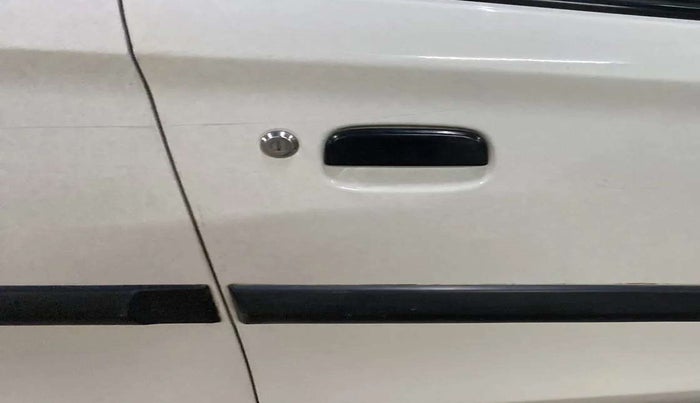 2017 Maruti Alto K10 VXI, Petrol, Manual, 98,968 km, Driver-side door - Slightly dented