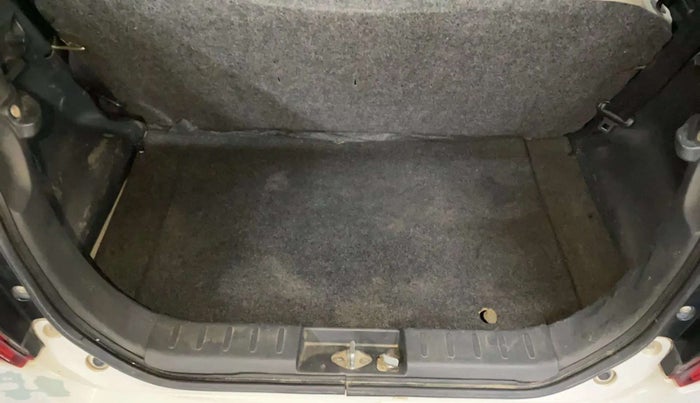 2017 Maruti Alto K10 VXI, Petrol, Manual, 98,968 km, Boot Inside