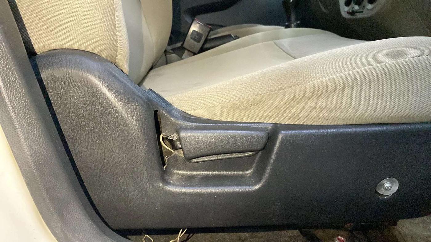 2017 Maruti Alto K10 VXI, Petrol, Manual, 98,968 km, Driver Side Adjustment Panel