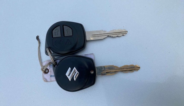 2018 Maruti Swift VXI, Petrol, Manual, 68,893 km, Key Close Up