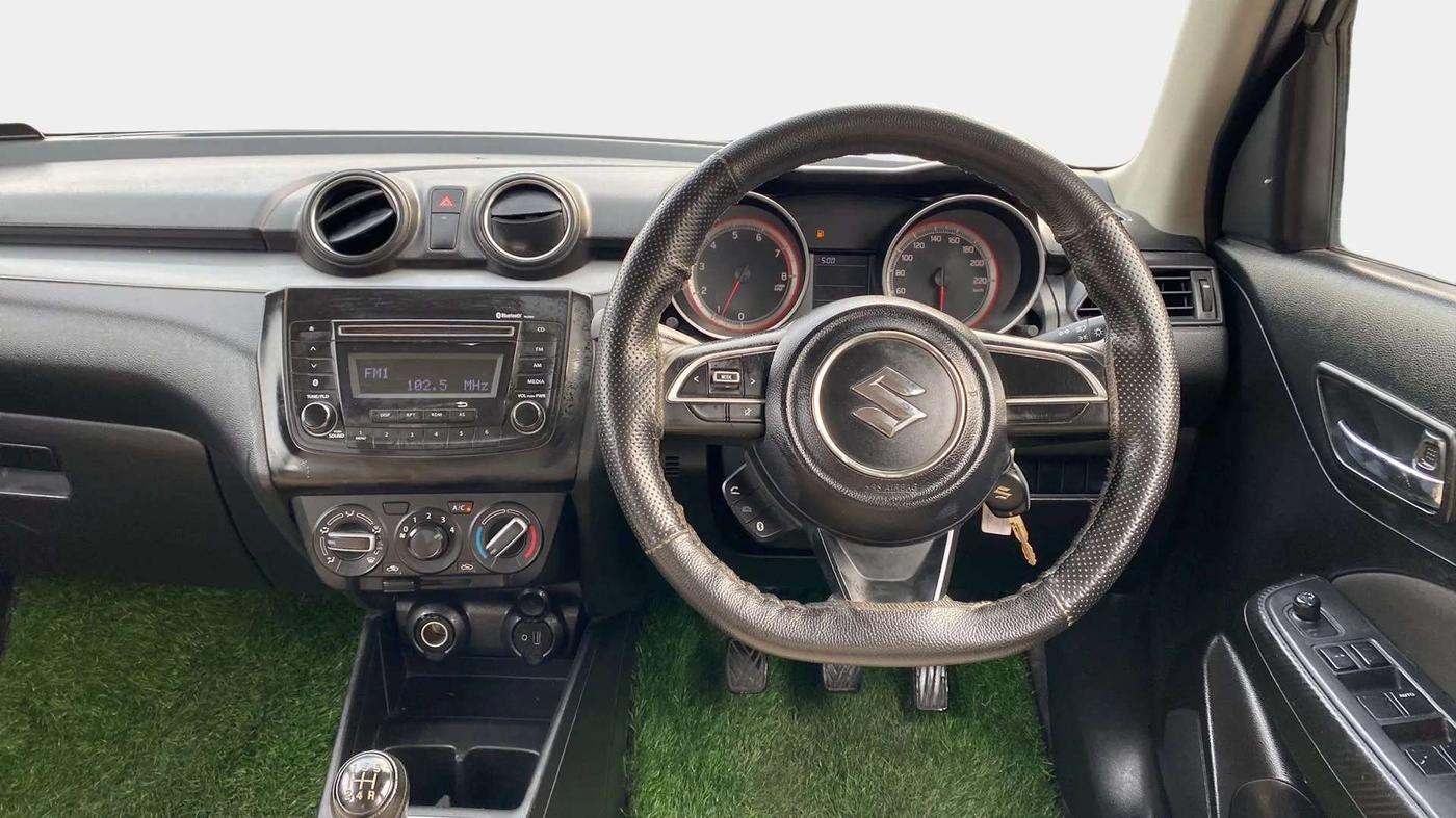 2018 Maruti Swift VXI, Petrol, Manual, 68,893 km, Steering Wheel Close Up