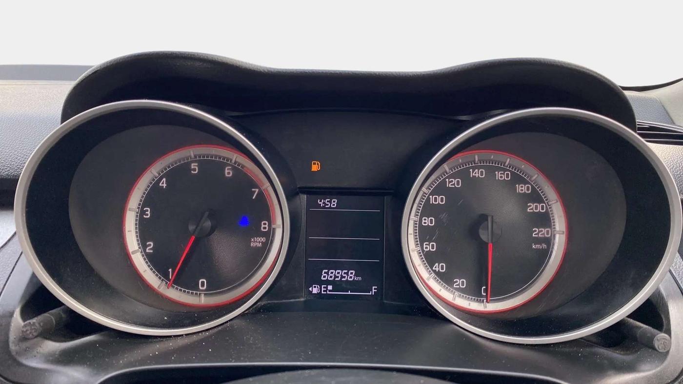 2018 Maruti Swift VXI, Petrol, Manual, 68,893 km, Odometer Image