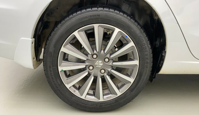 2019 Maruti Ciaz ALPHA 1.5 SHVS PETROL, Petrol, Manual, 43,374 km, Right Rear Wheel