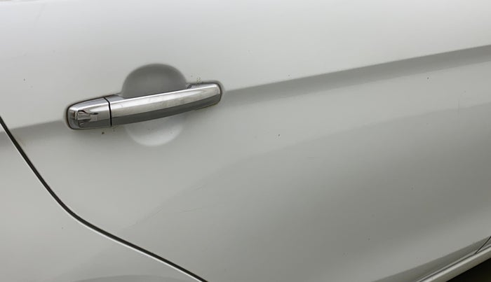 2019 Maruti Ciaz ALPHA 1.5 SHVS PETROL, Petrol, Manual, 43,374 km, Right rear door - Slightly dented