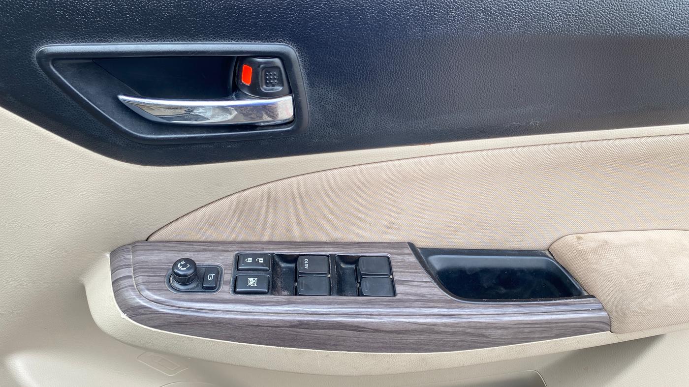 2021 Maruti Dzire ZXI AMT, Petrol, Automatic, 83,092 km, Driver Side Door Panels Control