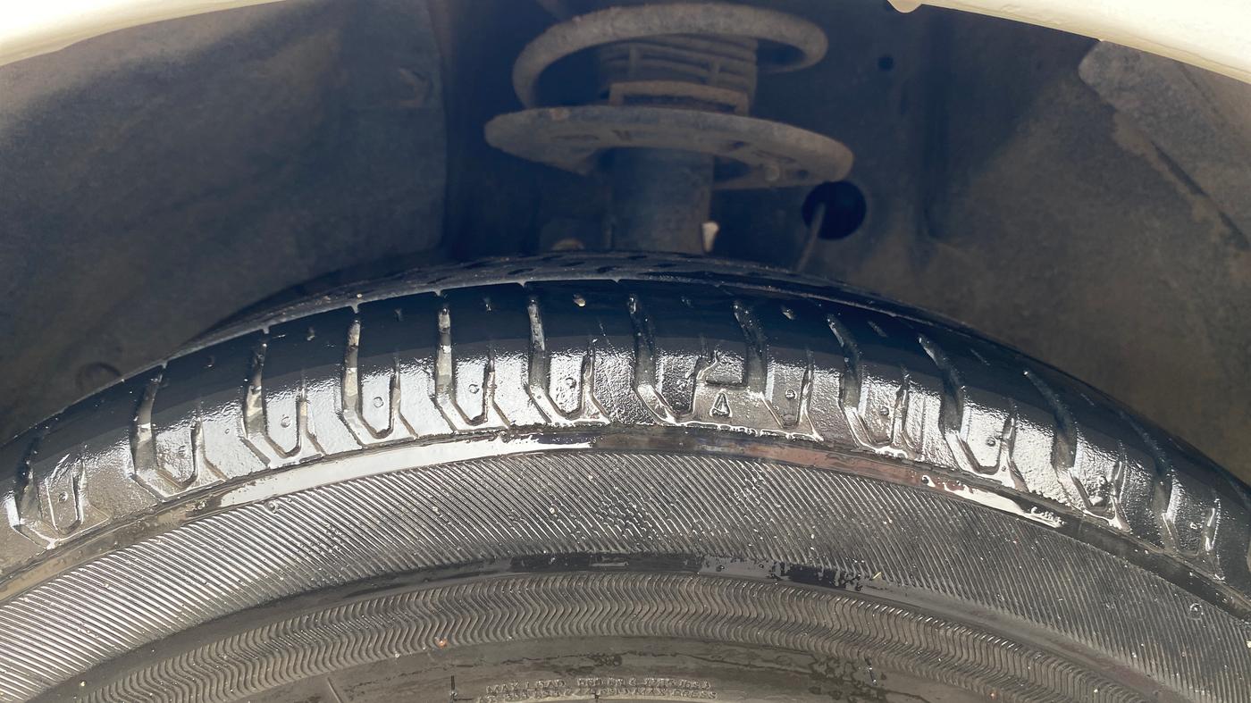2021 Maruti Dzire ZXI AMT, Petrol, Automatic, 83,092 km, Left Front Tyre Tread