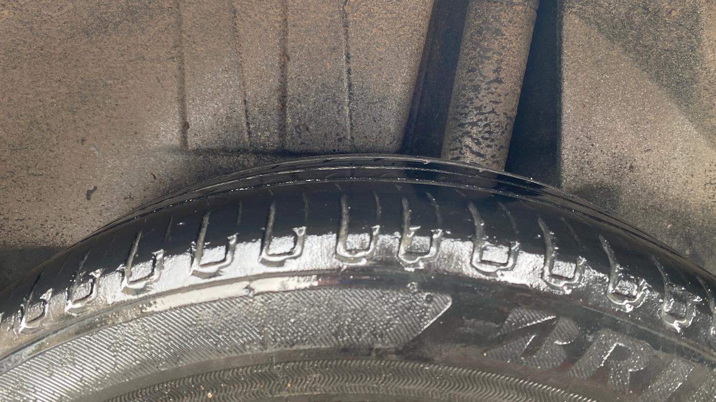2021 Maruti Dzire ZXI AMT, Petrol, Automatic, 83,092 km, Left Rear Tyre Tread