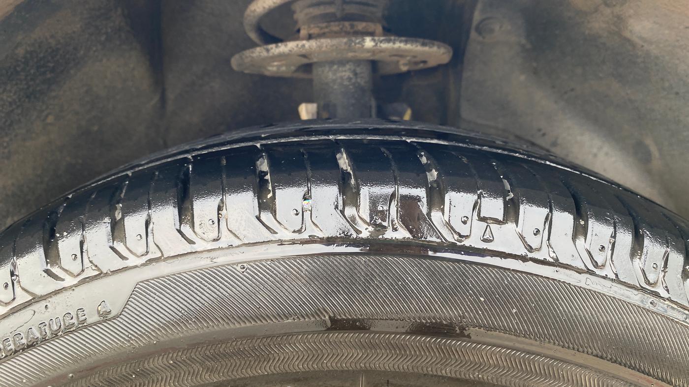 2021 Maruti Dzire ZXI AMT, Petrol, Automatic, 83,092 km, Right Front Tyre Tread