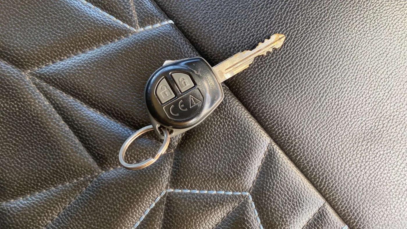 2019 Maruti IGNIS DELTA 1.2, Petrol, Manual, 69,189 km, Key Close Up