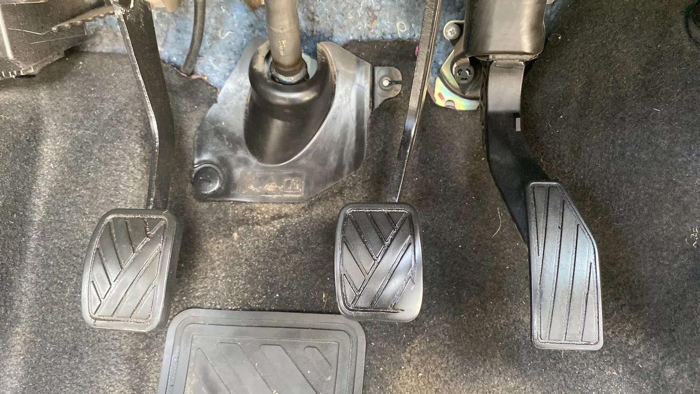 2019 Maruti IGNIS DELTA 1.2, Petrol, Manual, 69,189 km, Pedals