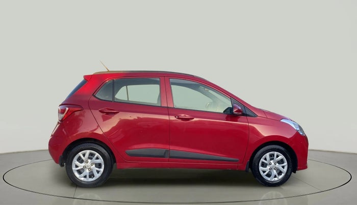 2017 Hyundai Grand i10 SPORTZ (O) 1.2 KAPPA VTVT, Petrol, Manual, 39,068 km, Right Side