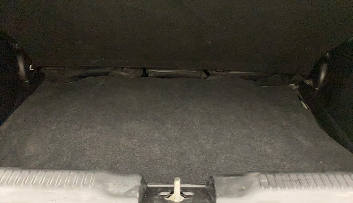 2022 Maruti Swift VXI AMT, Petrol, Automatic, 23,215 km, Boot Inside