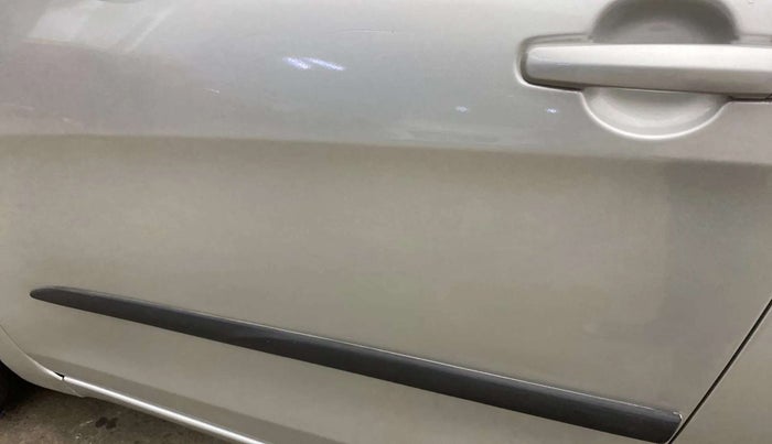 2019 Maruti Celerio VXI, CNG, Manual, 61,245 km, Front passenger door - Slightly dented