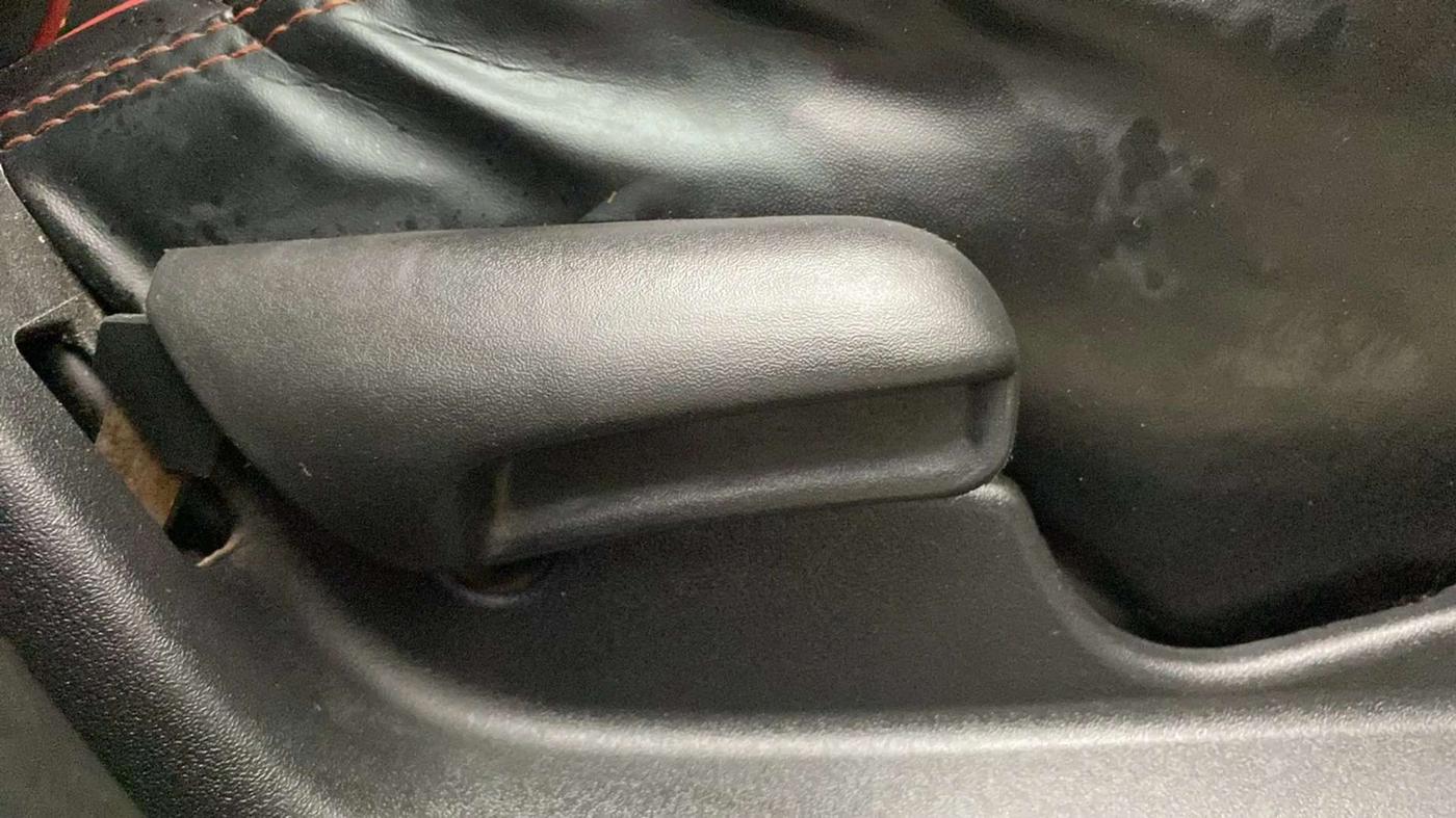 2021 Maruti Vitara Brezza VXI, Petrol, Manual, 39,760 km, Driver Side Adjustment Panel