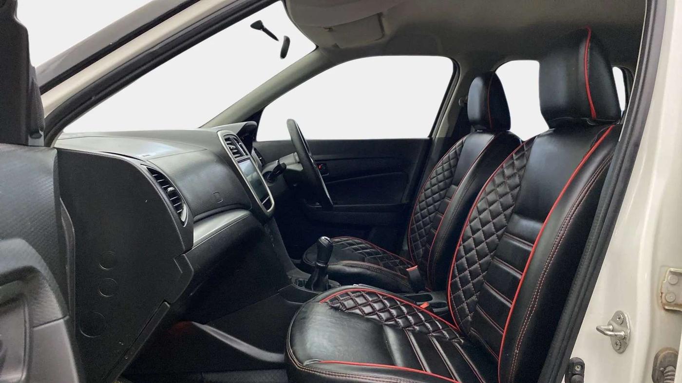 2021 Maruti Vitara Brezza VXI, Petrol, Manual, 39,760 km, Right Side Front Door Cabin