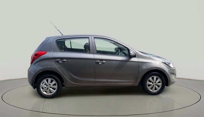 2013 Hyundai i20 SPORTZ 1.2, Petrol, Manual, 77,142 km, Right Side