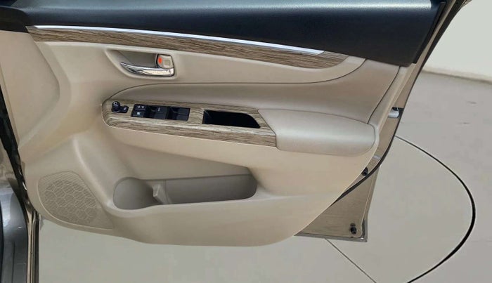 2021 Maruti Ciaz ALPHA  AT 1.5 SHVS PETROL, Petrol, Automatic, 43,683 km, Driver Side Door Panels Control