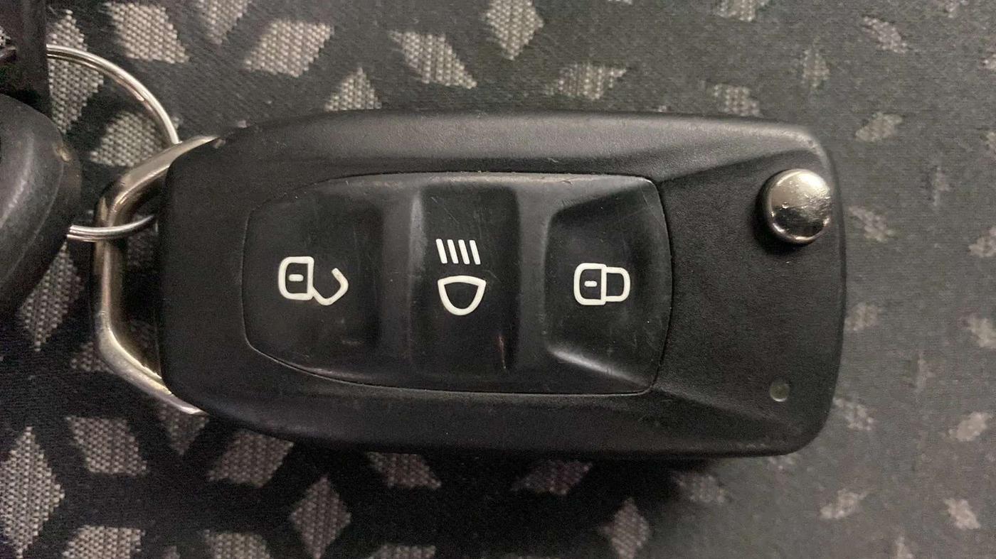 2018 Tata NEXON XMA PETROL, Petrol, Automatic, 22,432 km, Key Close Up
