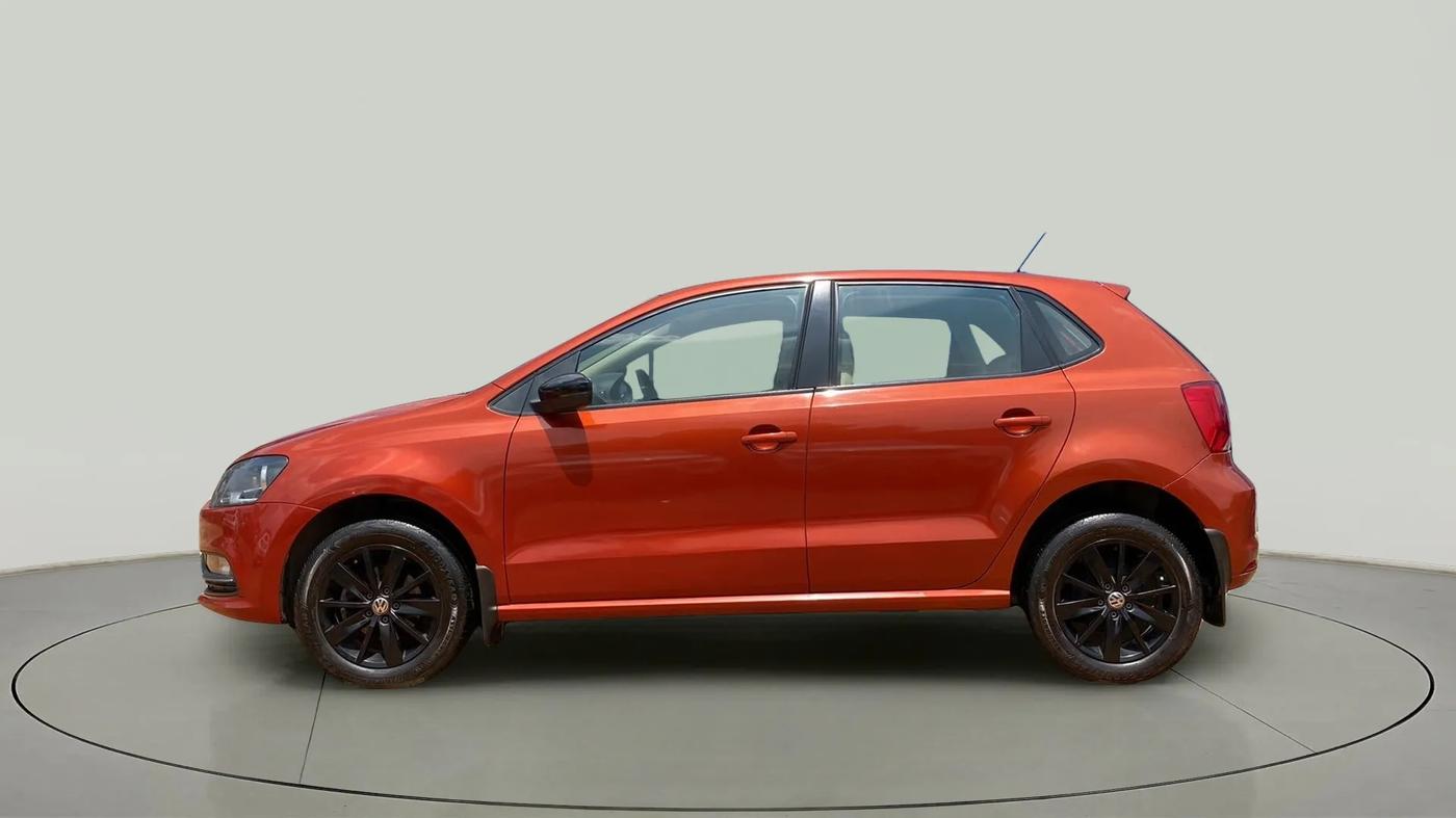 2016 Volkswagen Polo HIGHLINE1.2L, Petrol, Manual, 74,169 km, Left Side