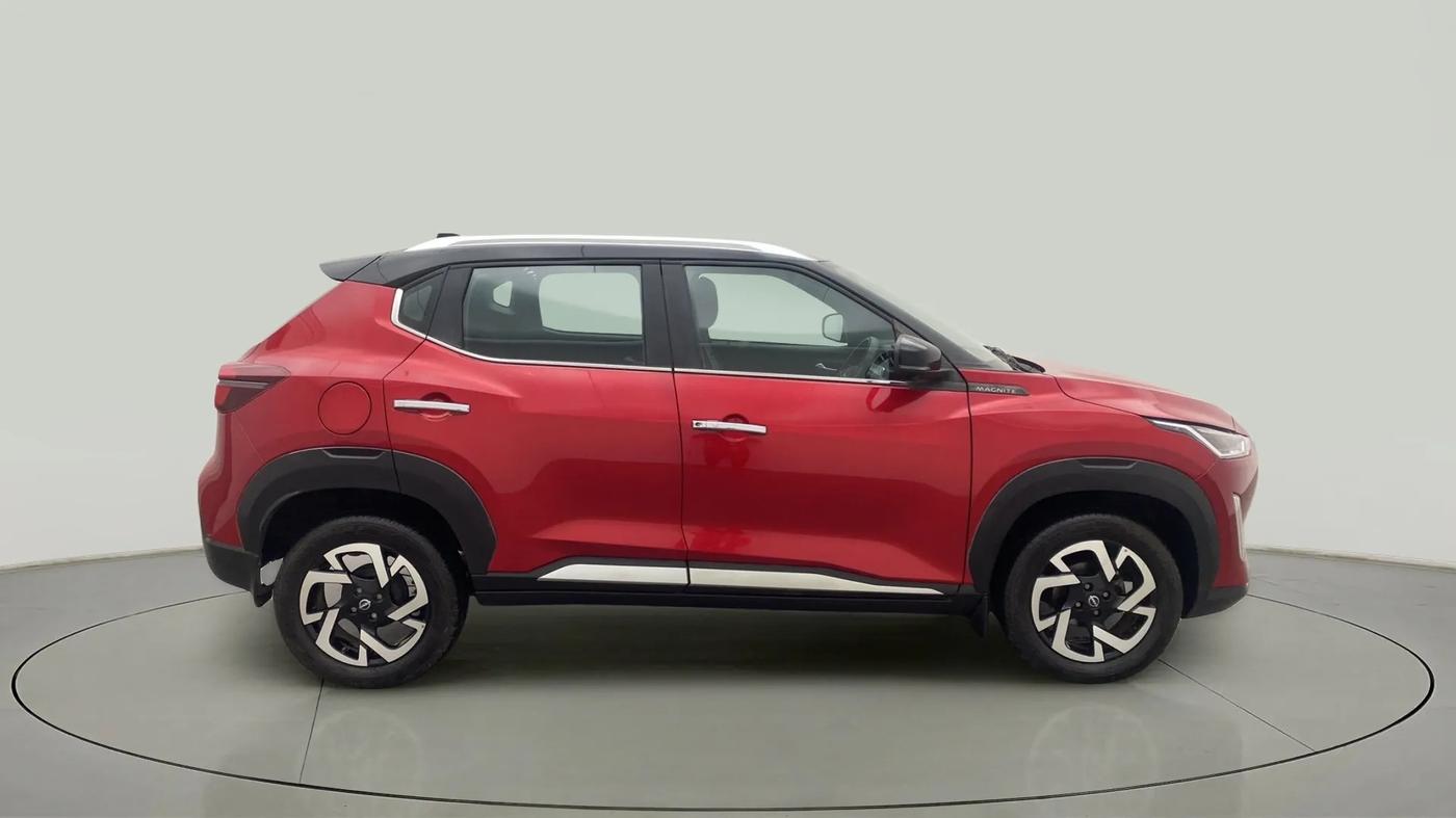 2022 Nissan MAGNITE XV PREMIUM TURBO CVT, Petrol, Automatic, 18,393 km, Right Side View