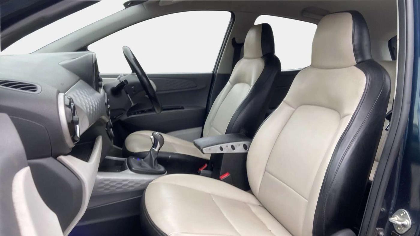 2020 Hyundai GRAND I10 NIOS SPORTZ AMT 1.2 KAPPA VTVT, Petrol, Automatic, 52,758 km, Right Side Front Door Cabin