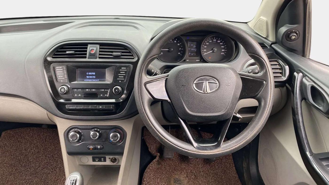 2018 Tata Tiago XT PETROL, Petrol, Manual, 35,497 km, Steering Wheel Close Up