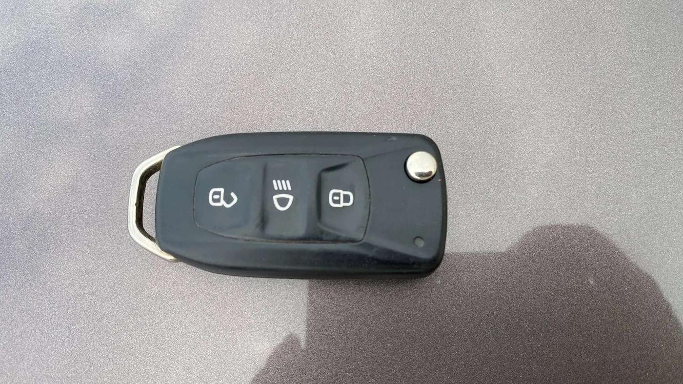 2018 Tata Tiago XT PETROL, Petrol, Manual, 35,497 km, Key Close Up
