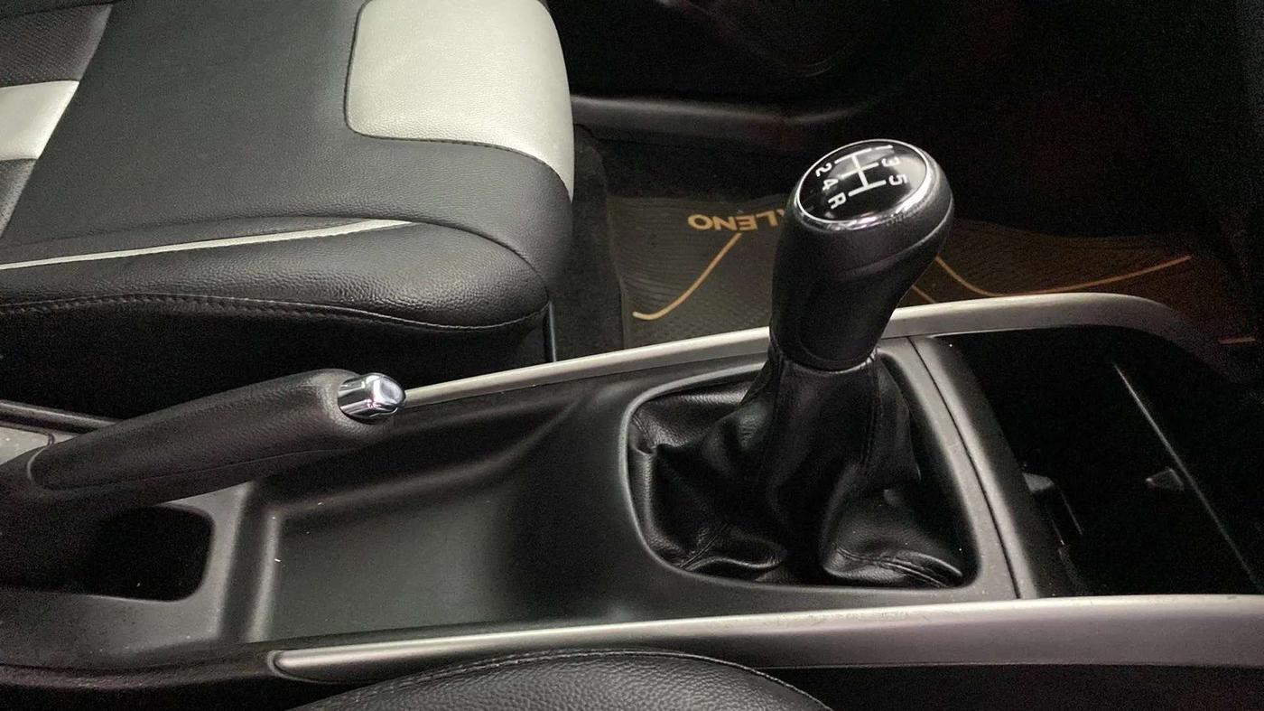 2017 Maruti Baleno ALPHA PETROL 1.2, Petrol, Manual, 68,435 km, Gear Lever