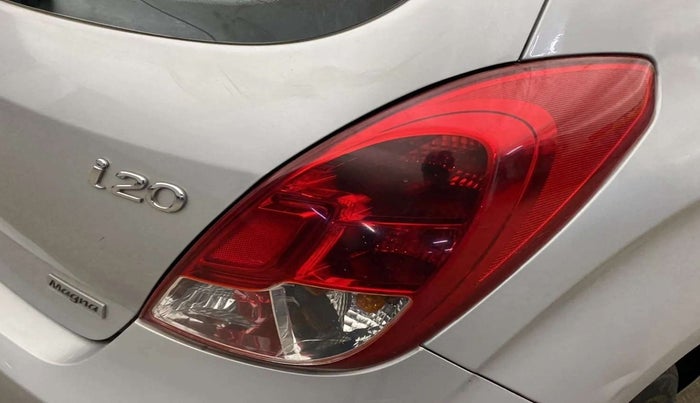 2013 Hyundai i20 MAGNA 1.2, Petrol, Manual, 69,926 km, Right tail light - Minor scratches