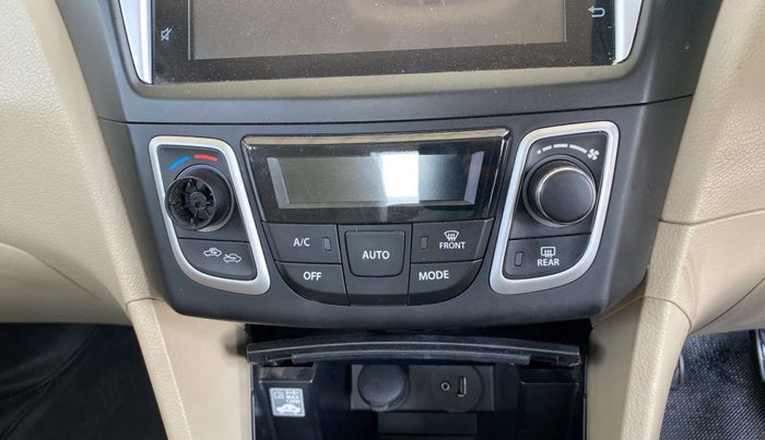 2021 Maruti Ciaz ALPHA 1.5 SHVS PETROL, Petrol, Manual, 27,146 km, AC Unit - Directional switch has minor damage