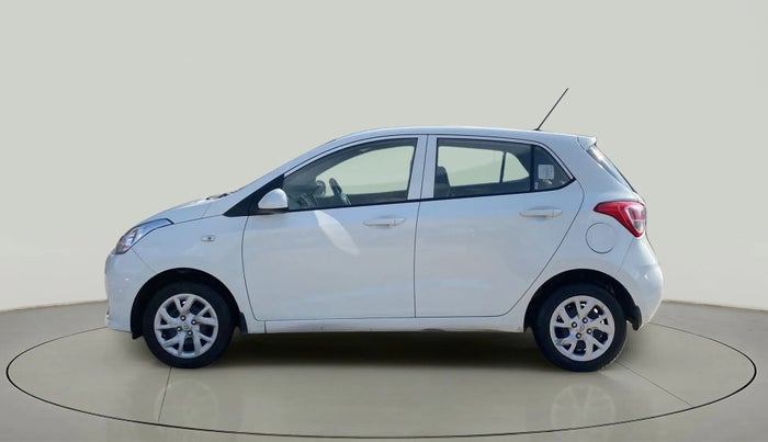 2017 Hyundai Grand i10 SPORTZ 1.2 KAPPA VTVT, Petrol, Manual, 17,354 km, Left Side