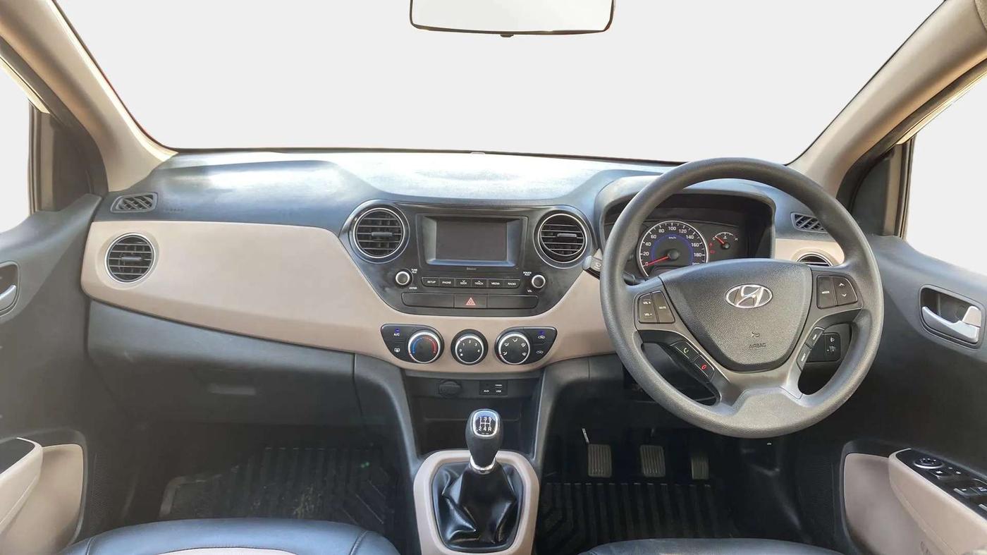 2017 Hyundai Grand i10 SPORTZ 1.2 KAPPA VTVT, Petrol, Manual, 17,354 km, Dashboard