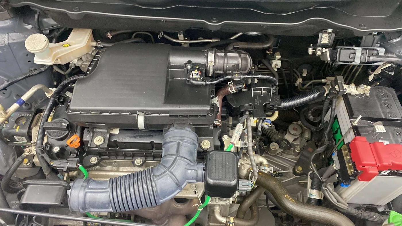 2022 Maruti XL6 ALPHA PLUS MT, Petrol, Manual, 7,386 km, Open Bonet