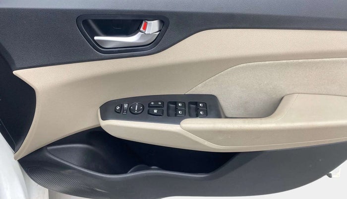 2020 Hyundai Verna SX 1.5 VTVT, Petrol, Manual, 29,321 km, Driver Side Door Panels Control
