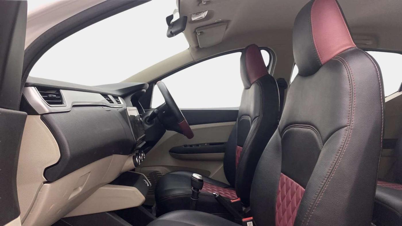 2019 Renault TRIBER RXZ, Petrol, Manual, 36,606 km, Right Side Front Door Cabin