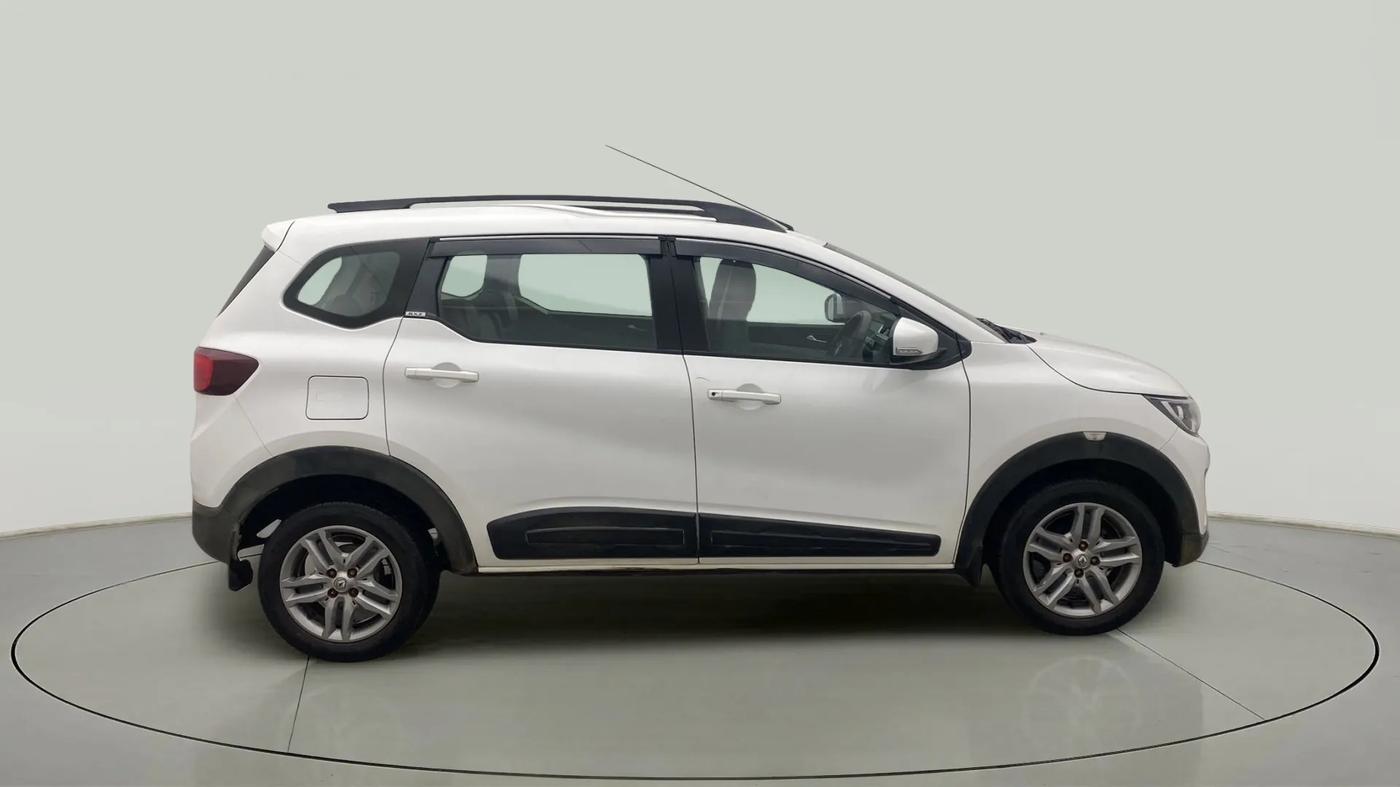 2019 Renault TRIBER RXZ, Petrol, Manual, 36,606 km, Right Side View