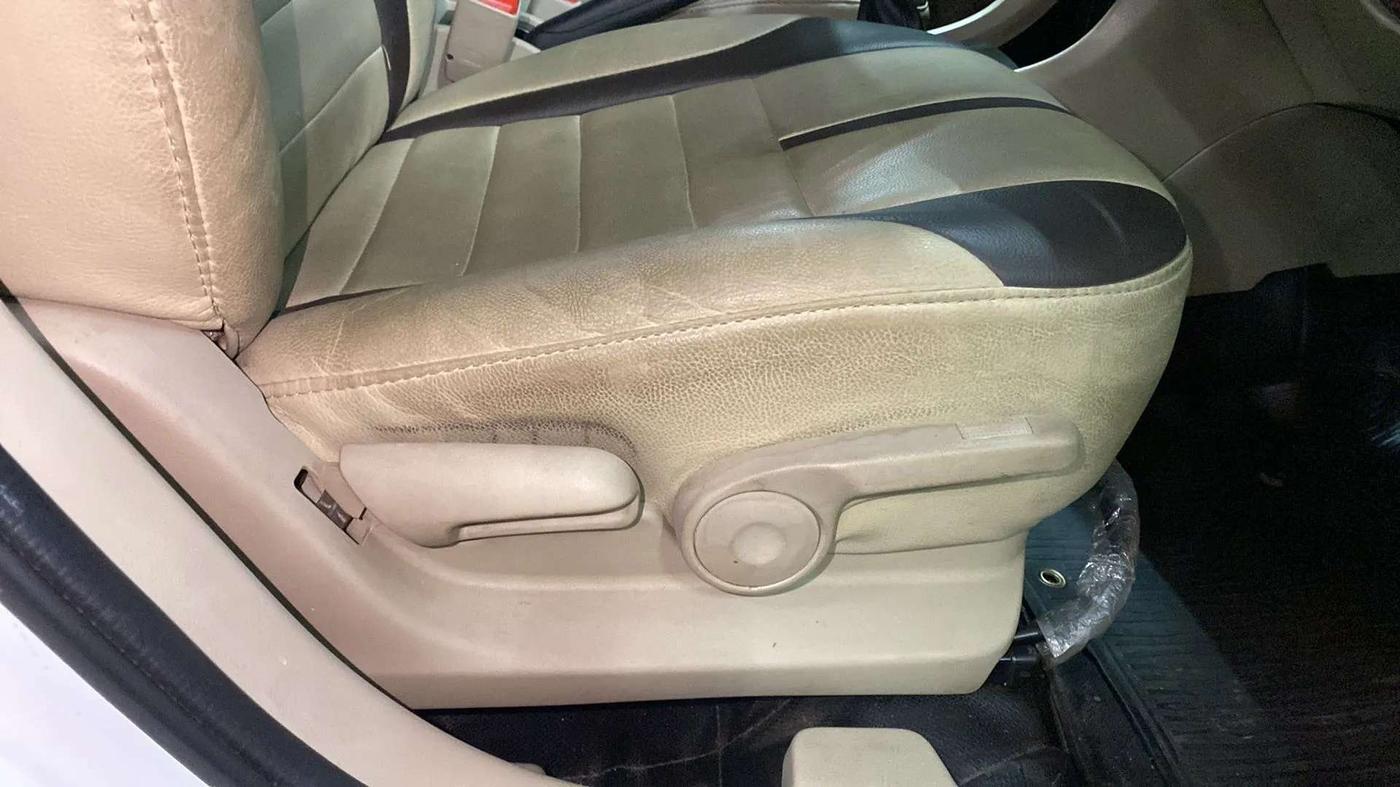 2016 Maruti Ciaz ZXI, Petrol, Manual, 49,967 km, Driver Side Adjustment Panel