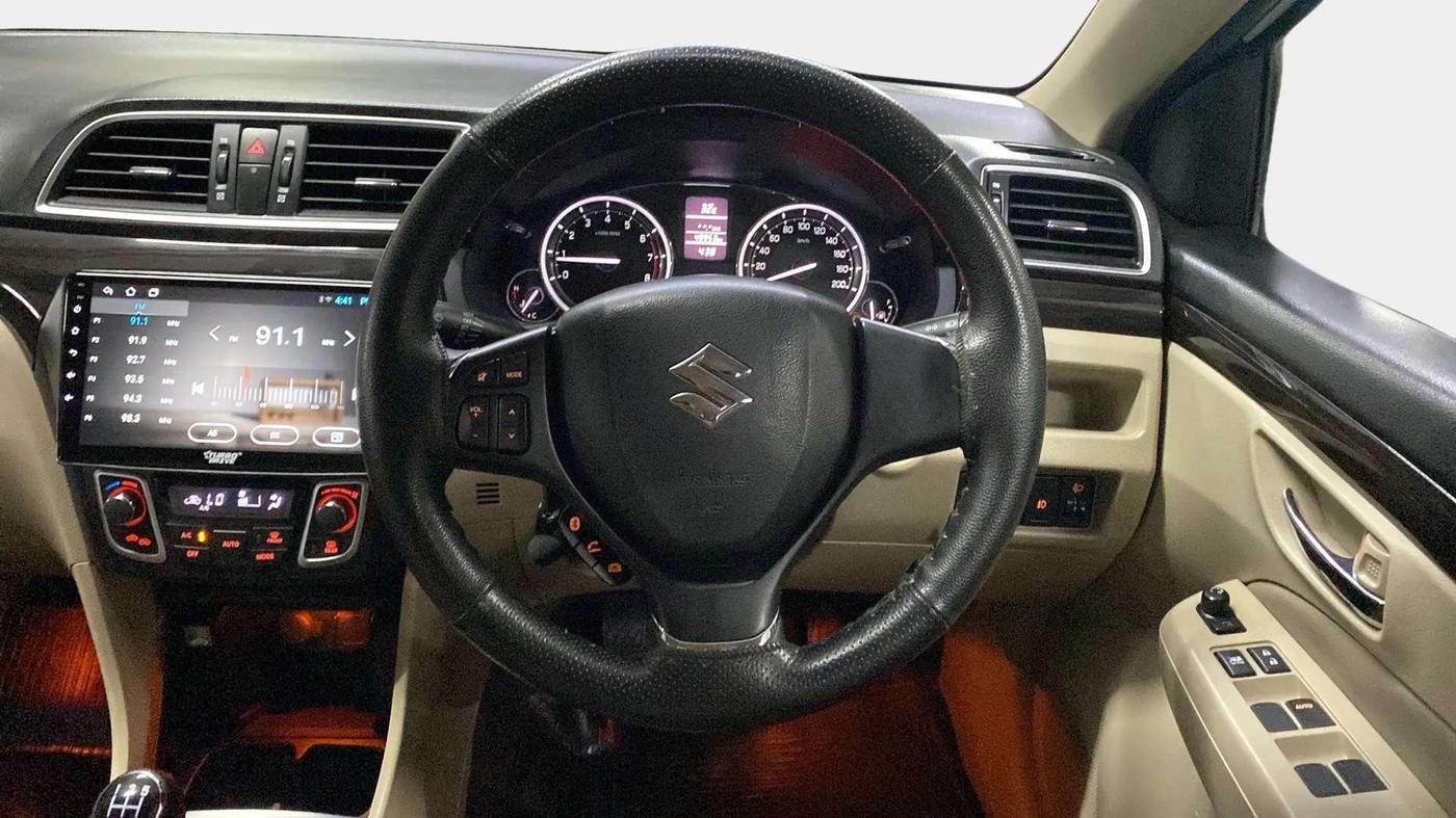 2016 Maruti Ciaz ZXI, Petrol, Manual, 49,967 km, Steering Wheel Close Up